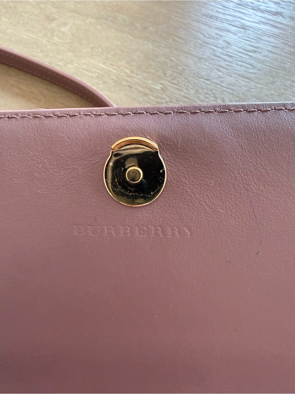 Burberry Pink Beige Vintage Check Crossbody Wallet with Gold Chain - Picture 4 of 8